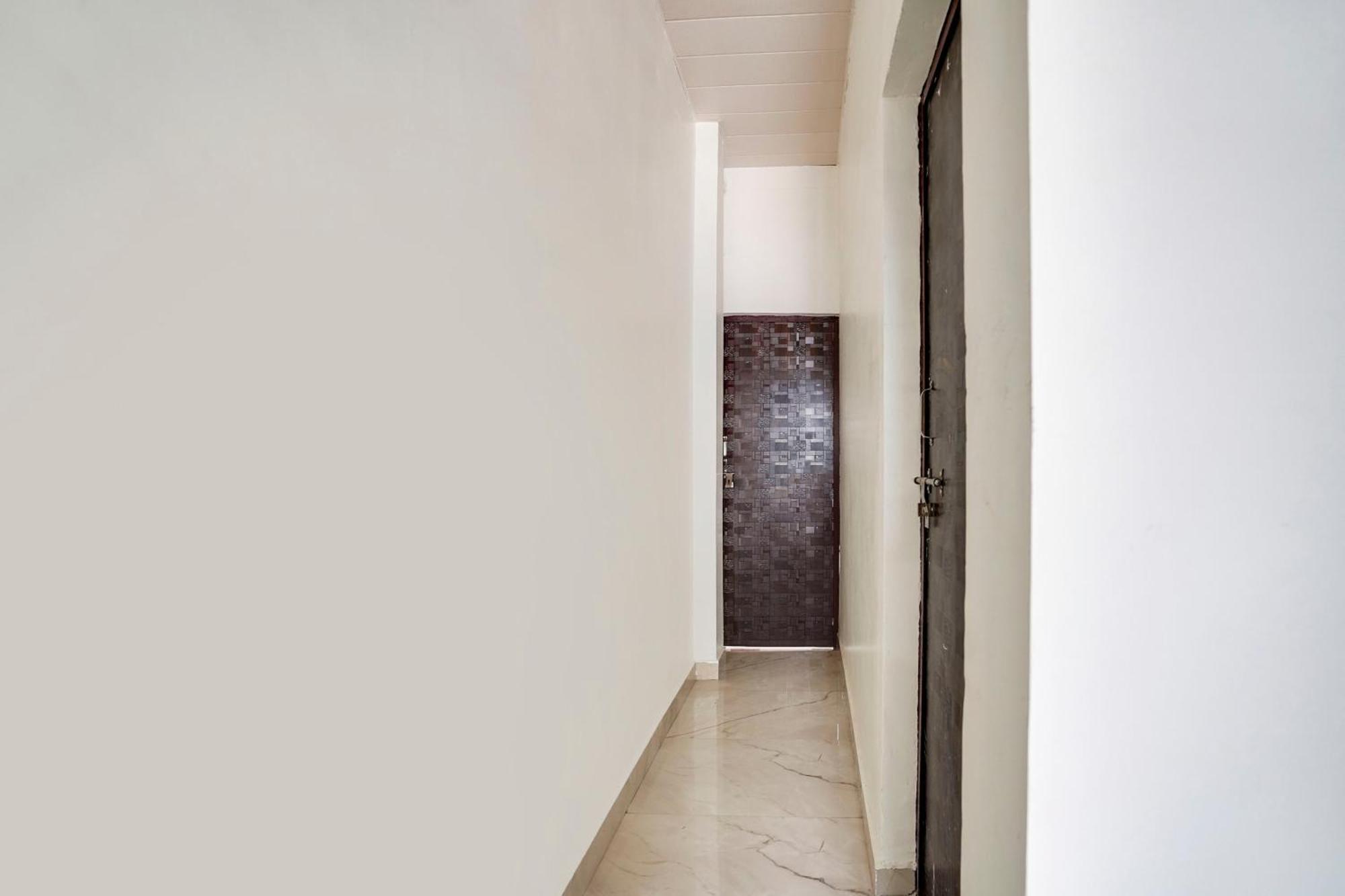 Hotel O The Moon Bareilly Eksteriør billede