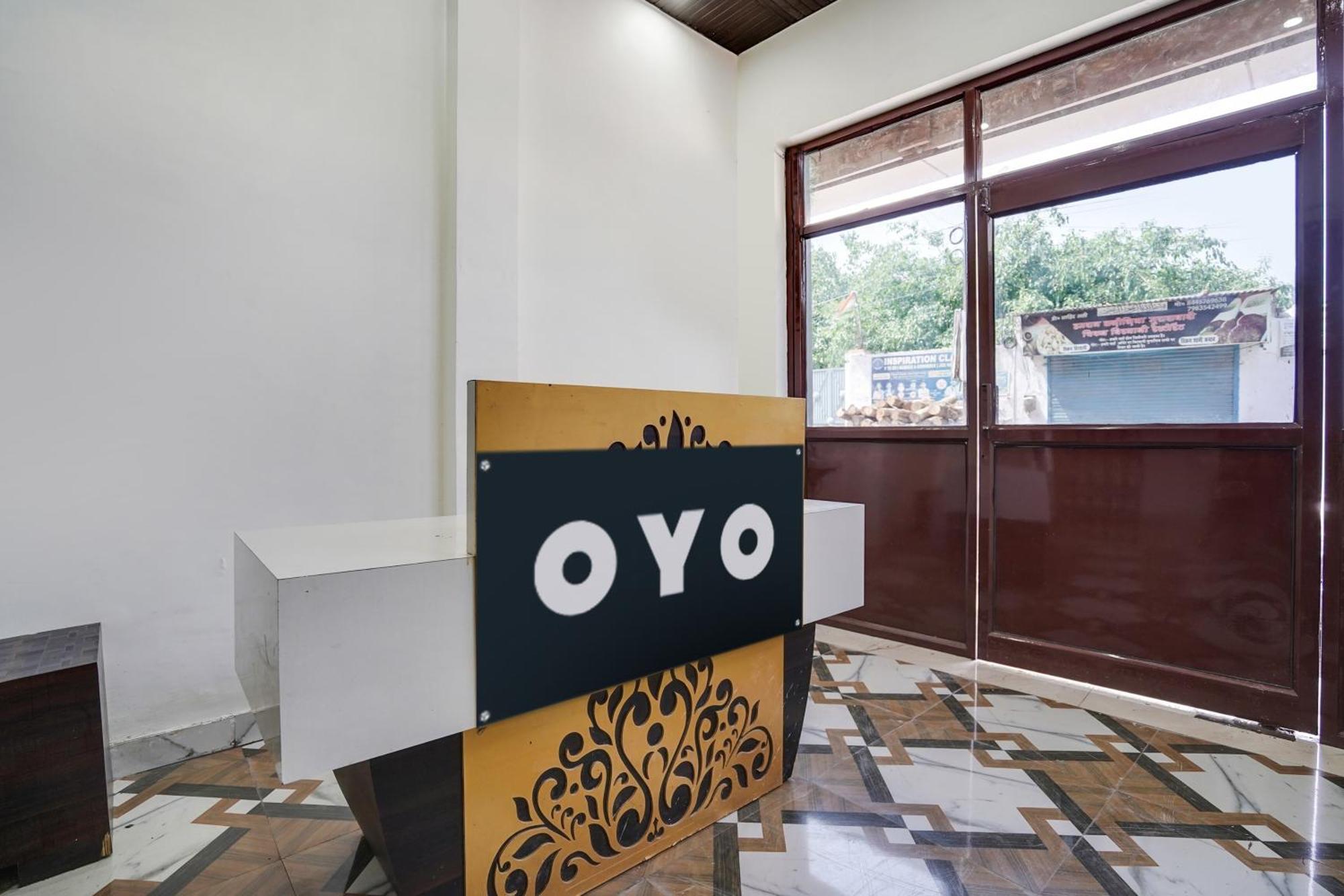 Hotel O The Moon Bareilly Eksteriør billede