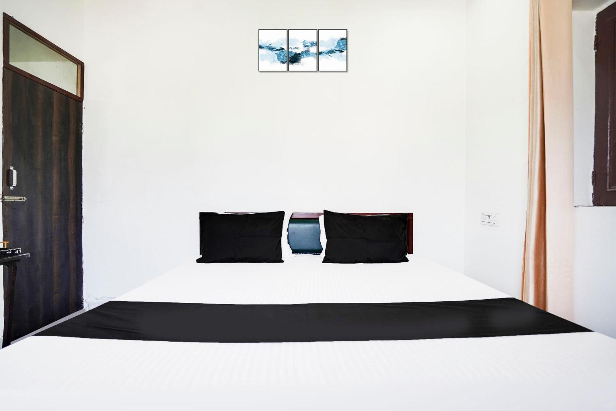 Hotel O The Moon Bareilly Eksteriør billede