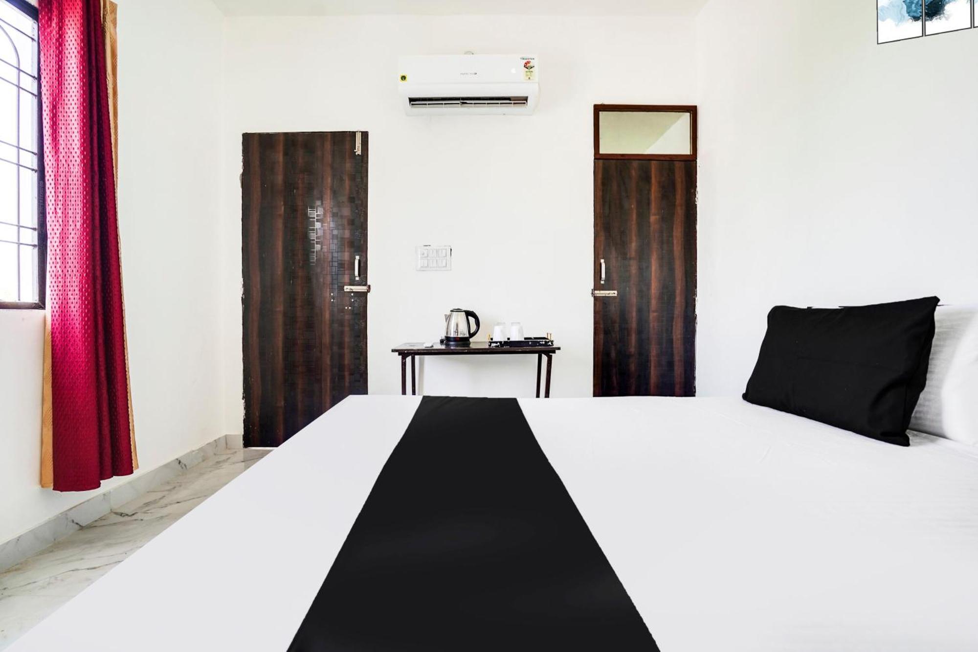 Hotel O The Moon Bareilly Eksteriør billede